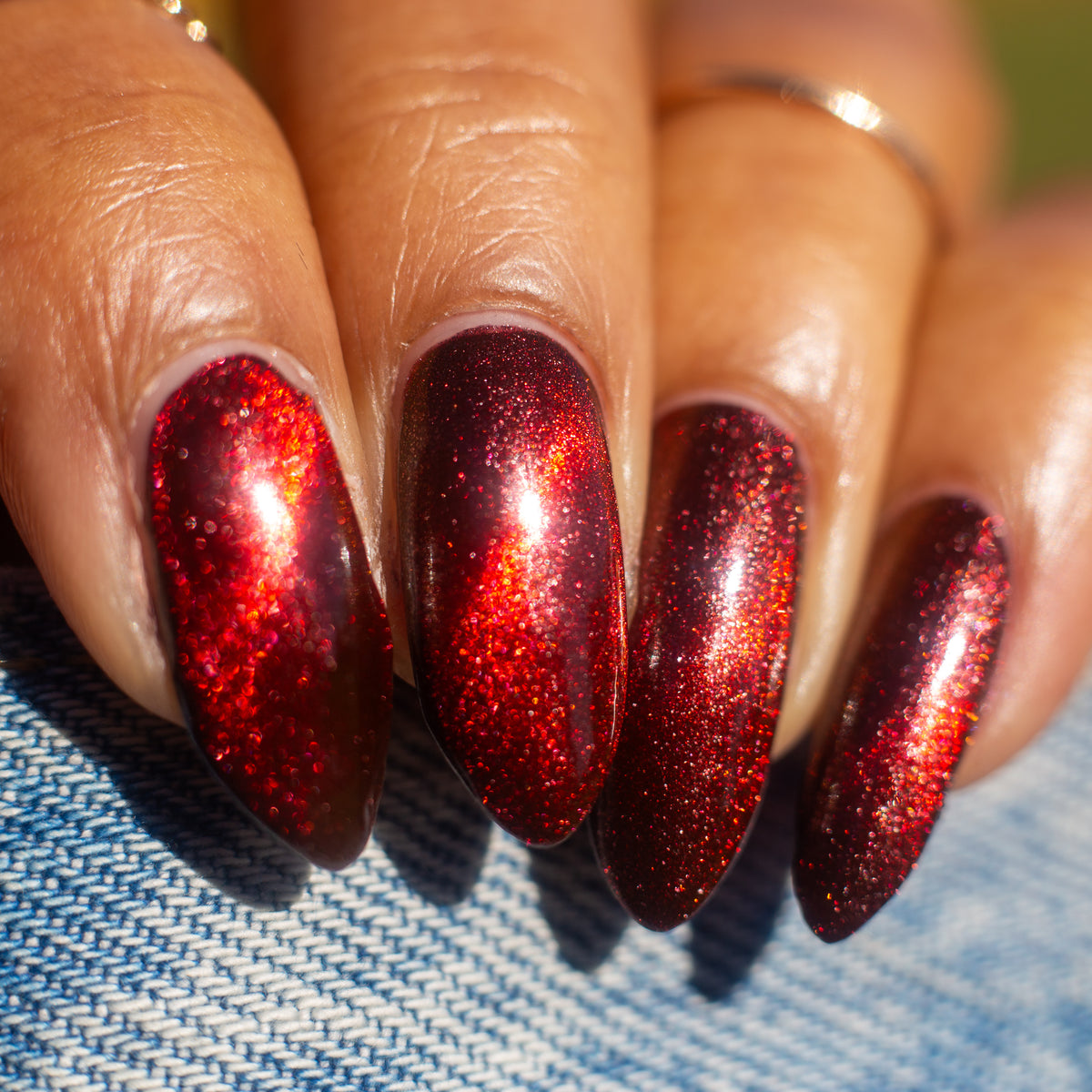 Lost Lake Lacquer | Kiss of the Estries